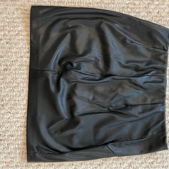 Two Medium Dynamite Skirts - Picture 5 of 10